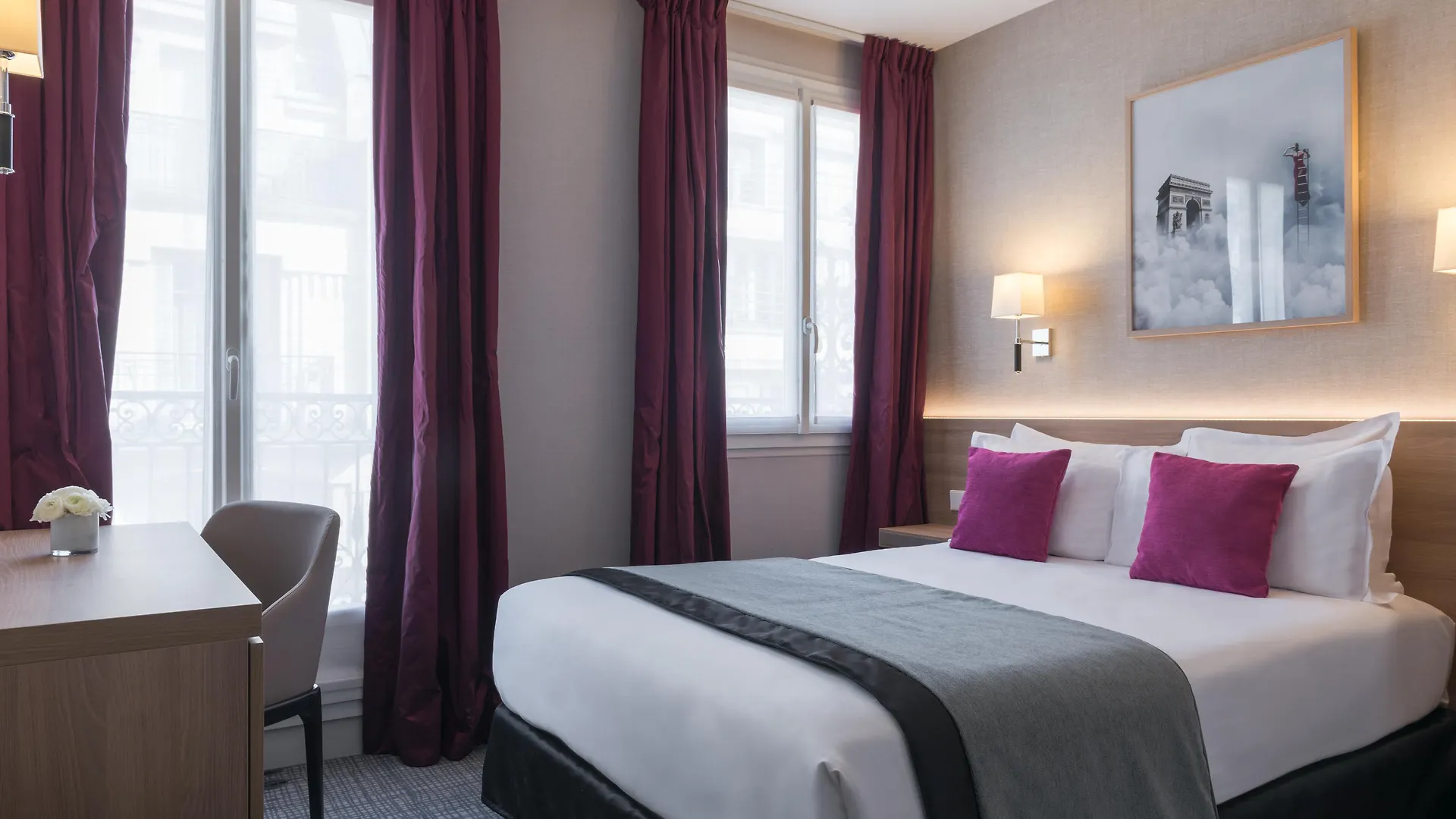Magda Champs Elysees Paris 3*,  France