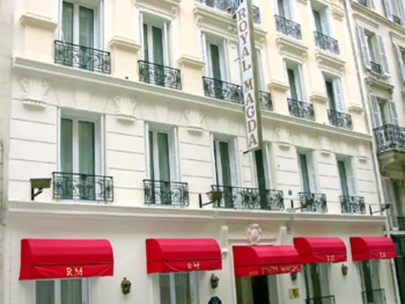 Magda Champs Elysees Paris 3*,